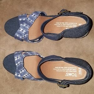 Tom's Denim Woven Wedge Sandals - size 8.5